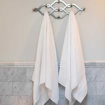Liam Essential Bath Towel