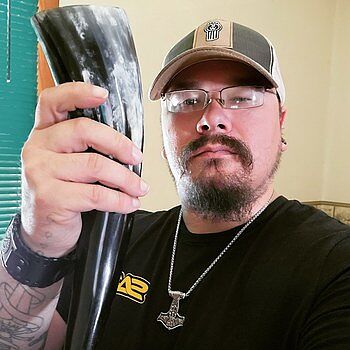 Drinking Horn, Large Beautiful Horn