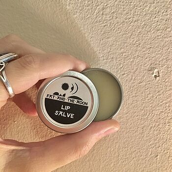 Lip Salve Perfect, subtle.