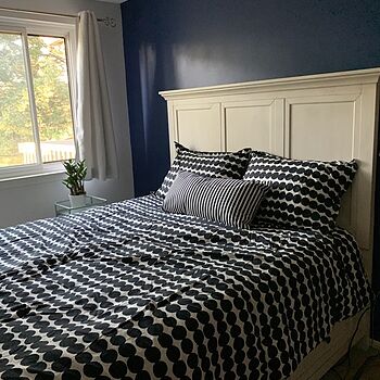 San Mateo White Solid Wood Queen Storage Bed Gorgeous!