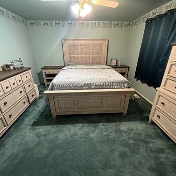 Heartland Chest Chic & elegant