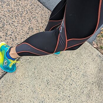 Endurance Generator Joint & Muscle Support Compression Tight: Black/Picante Compression is amazing, breathable not