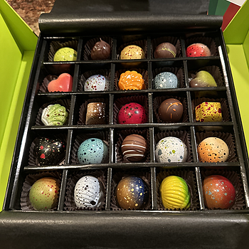 25 Piece Holiday Gift Box Omg!