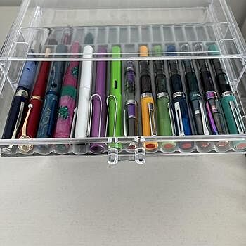 Slotted Flexible Pen Display Plastic Accessory Tray (4 pack) Great fountain liner trays.