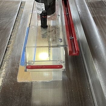Table Saw Dust Collection Guard Well built