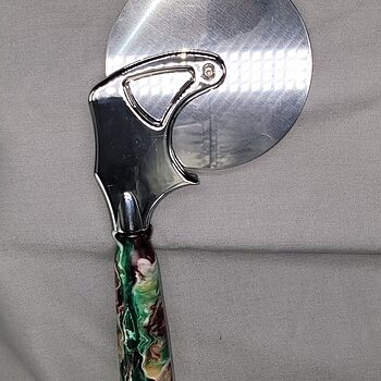4 in. Deluxe Stainless Steel Pizza Cutter Kit Great seller
