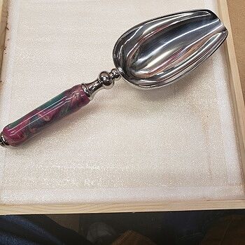 Stainless Steel Ice Scoop Very nice, just a couple of issues