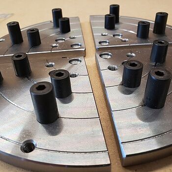 Utility Grip 4 Jaw Chrome Lathe Chuck System: with 2 sets of jaws and Super 8-1/4 Finishing Jaws Absolutely love it