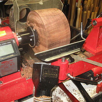 Turncrafter Commander 12 in. Variable Speed Midi Lathe Speed ranges
