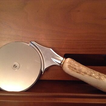 4 in. Deluxe Stainless Steel Pizza Cutter Kit I AM IN LOVE!!