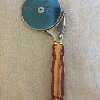 4 in. Deluxe Stainless Steel Pizza Cutter Kit Pizza Cutter