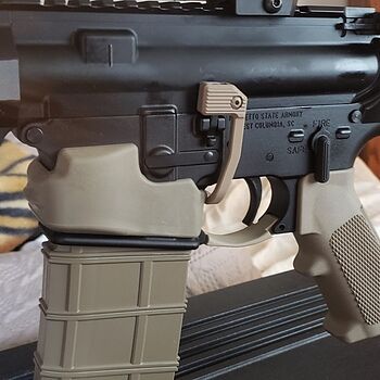 PSA AR-15 Classic Stealth Lower, Flat Dark Earth - 5165500388 FDE complete lower