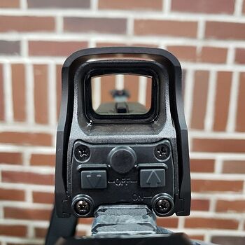 EOTech Model 512 Holographic Weapon Sight - 512.A65 If you're looking for something specific about the 512, read below: