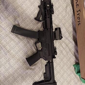 PSA AR-V 8" 9mm 1/10 Lightweight M-Lok MOE EPT SBA3 Pistol Light weight. Fits in a