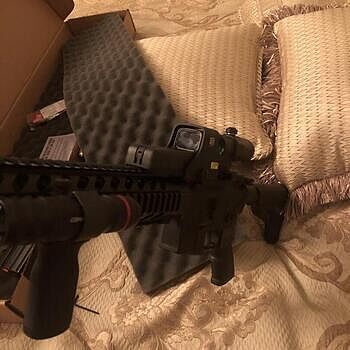 EOTech Model 512 Holographic Weapon Sight - 512.A65 Looks and works good!