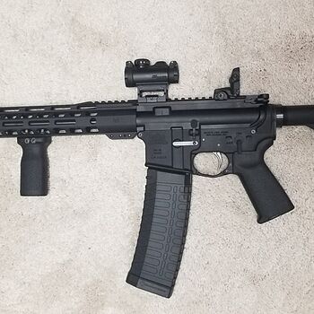 PSA AR-15 16" Mid-Length 5.56 NATO 1/7 Nitride 13.5" Lightweight M-Lok MOE EPT Rifle w/MBUS Sight Set Looks great and I Love