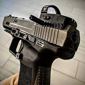 Vortex Venom Red Dot Sight 3 MOA - VMD-3103 Nice on the Canik TP9SFX
