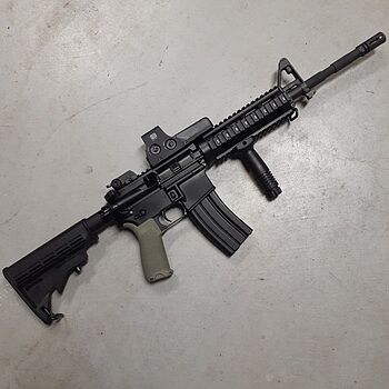 EOTech Model 512 Holographic Weapon Sight - 512.A65 Nice rugged optic perfect glass