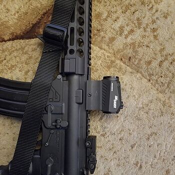 Sig Sauer Romeo5 1x20mm Red Dot Sight, Black - R52001 Very good optic for range