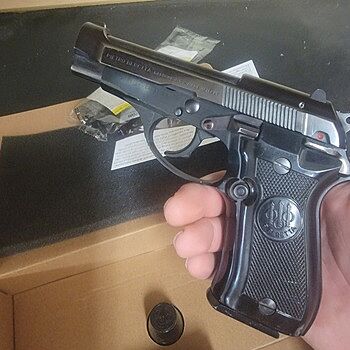 Beretta Model 84 BB 3.8" 13rd .380ACP Pistol, LE Trade In Very Good Condition Like new