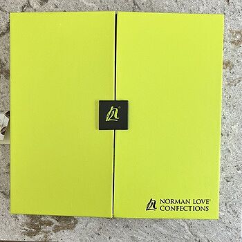 25 Piece Signature Gift Box The Perfect Gift!