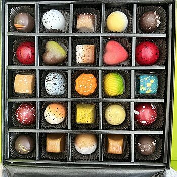 25 Piece Signature Gift Box The Perfect Gift!