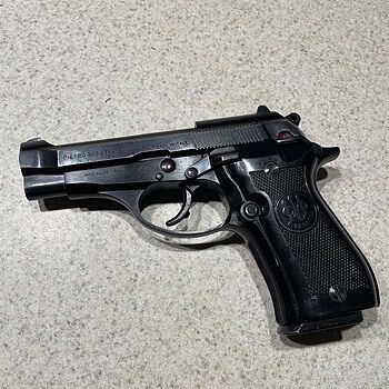 Beretta Model 84 BB 3.8" 13rd .380ACP Pistol, LE Trade In Very Good Condition 84bb
