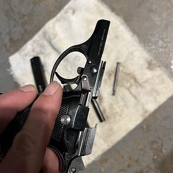 Beretta Model 84 BB 3.8" 13rd .380ACP Pistol, LE Trade In Very Good Condition I was worried about the