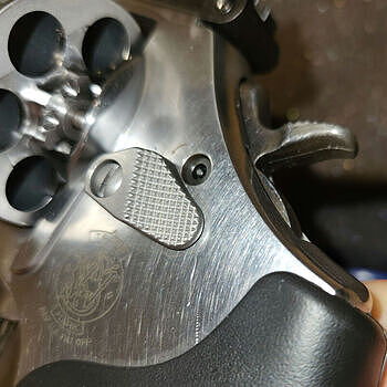 Smith & Wesson Model 686 .357 Magnum/.38 Special +P Stainless Steel Revolver 164224 Received a scratched used gun