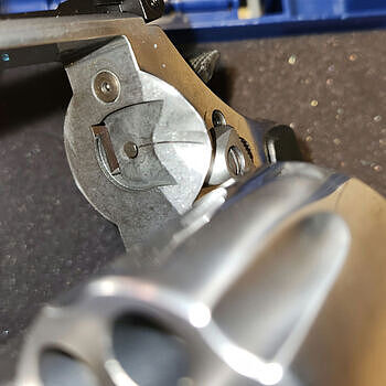 Smith & Wesson Model 686 .357 Magnum/.38 Special +P Stainless Steel Revolver 164224 Received a scratched used gun