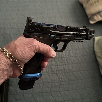 Smith & Wesson M&P9 M2.0 Metal HD Spec Series OR 9mm 4.875" 23rd Pistol, Gray/Blue PVD Nice