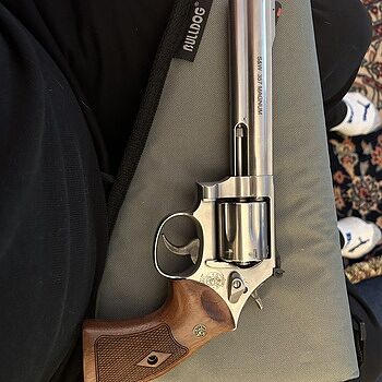 Smith & Wesson Model 686 .357 Magnum/.38 Special +P Stainless Steel Revolver 164224 Very nice revolver, can’t beat