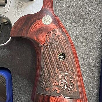 Smith & Wesson Model 686 .357 Magnum/.38 Special +P Stainless Steel Revolver 164224 Love this gun! I didn't