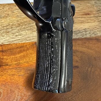 Beretta Model 84 BB 3.8" 13rd .380ACP Pistol, LE Trade In Very Good Condition Gun has deeper scratches on