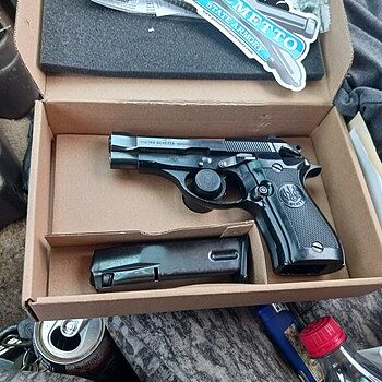 Beretta Model 84 BB 3.8" 13rd .380ACP Pistol, LE Trade In Very Good Condition Very nice!!!!