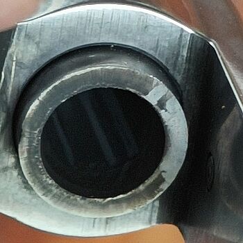 Smith & Wesson Model 686 .357 Magnum/.38 Special +P Stainless Steel Revolver 164224 Do not buy it, they send you a used gun