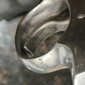 Smith & Wesson Model 686 .357 Magnum/.38 Special +P Stainless Steel Revolver 164224 Do not buy it, they send you a used gun