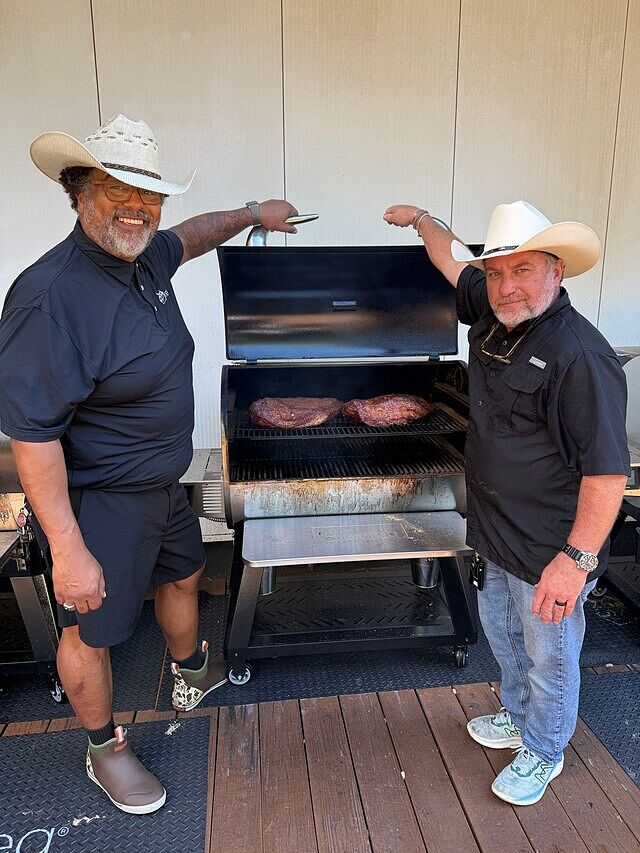 Howdy #recteqfamily, we're hitting the road this year to find restaurants that use a recteq. Know any?! Tag them in the comments 👀