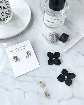 Selva Studs