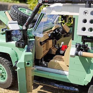 LEGO® ICONS™ Land Rover Classic Defender 90