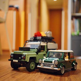 LEGO® ICONS™ Land Rover Classic Defender 90