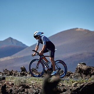 Lava Short Sleeve Trisuit