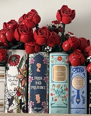 LEGO® ICONS™ Bouquet of Roses