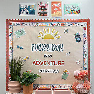 World Map Scalloped Bulletin Board Borders