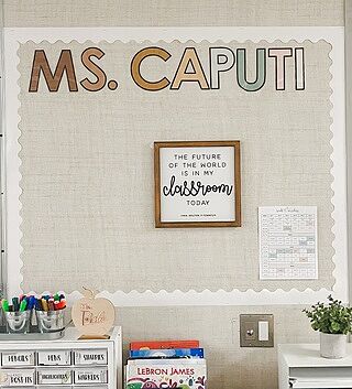 36' White Rolled Scalloped Bulletin Board Borders