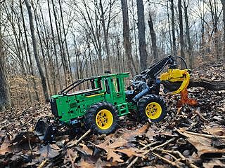 LEGO® Technic™ John Deere 948L-II Skidder