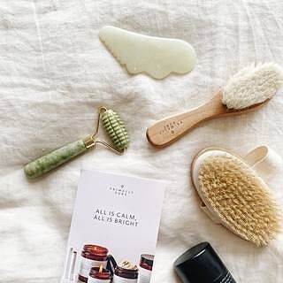 Facial Dry Brush