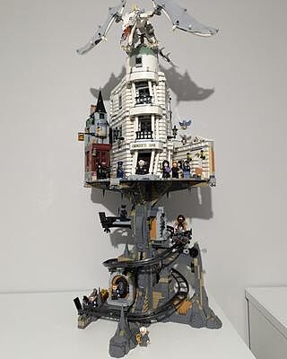 LEGO® Harry Potter™ Gringotts™ Wizarding Bank - Collectors Edition