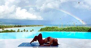 old - Liforme Blue Sky Rainbow Travel Mat - Blue/Rainbow