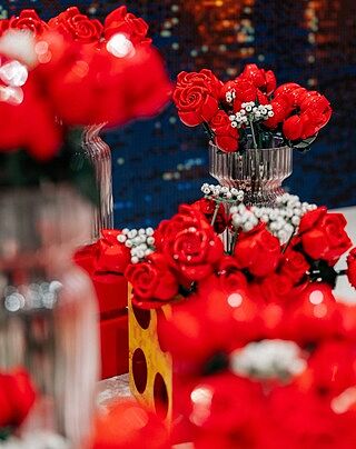 LEGO® ICONS™ Bouquet of Roses